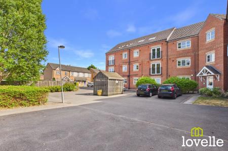 2 bedroom Flat for sale in Redhill Park, Hull, HU6