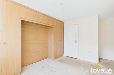 2 bedroom Flat for sale in Redhill Park, Hull, HU6