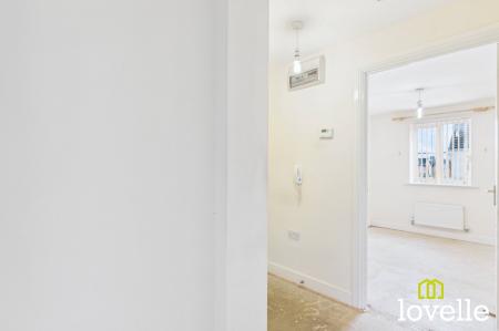 2 bedroom Flat for sale in Redhill Park, Hull, HU6