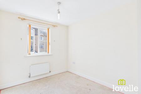2 bedroom Flat for sale in Redhill Park, Hull, HU6