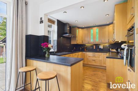 3 bedroom Terraced House for sale in Parkstone Road, Hull, HU6