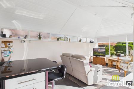 4 bedroom Detached house for sale in Millhouse Woods Lane, Cottingham, HU16