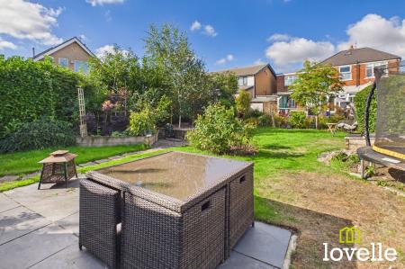 4 bedroom Detached house for sale in Millhouse Woods Lane, Cottingham, HU16