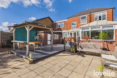 4 bedroom Detached house for sale in Millhouse Woods Lane, Cottingham, HU16