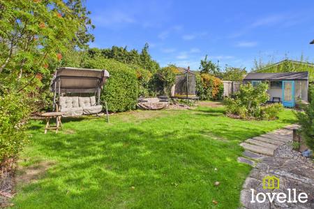 4 bedroom Detached house for sale in Millhouse Woods Lane, Cottingham, HU16