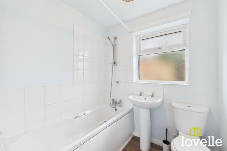 2 bedroom Terraced House to let in Pennine Way, Bransholme, HU7