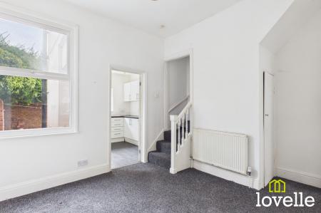 2 bedroom House to let in Albemarle Street, Hull, HU3