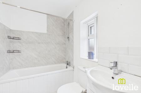 2 bedroom Terraced House to let in Hull, HU6