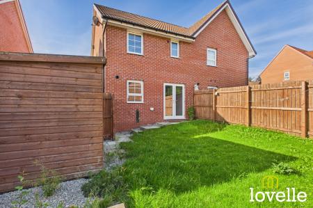 3 bedroom Semi-detached house to let in Morton Dene, Cottingham, HU16