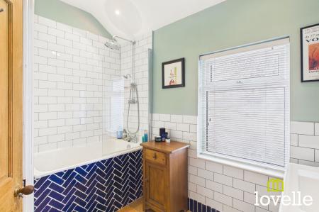 5 bedroom Terraced House for sale in Princes Avenue, Hull, HU5
