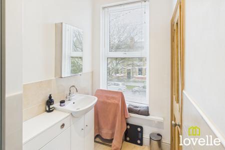 5 bedroom Terraced House for sale in Princes Avenue, Hull, HU5