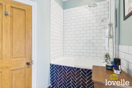 5 bedroom Terraced House for sale in Princes Avenue, Hull, HU5
