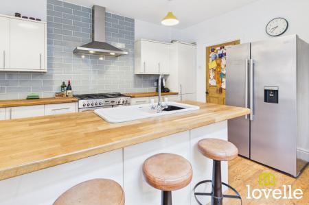 5 bedroom Terraced House for sale in Princes Avenue, Hull, HU5