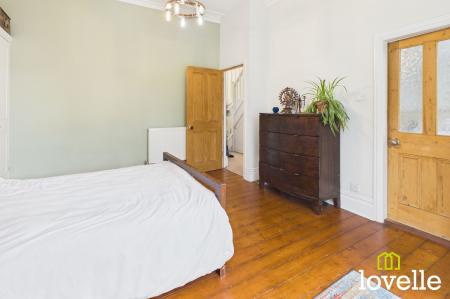 5 bedroom Terraced House for sale in Princes Avenue, Hull, HU5