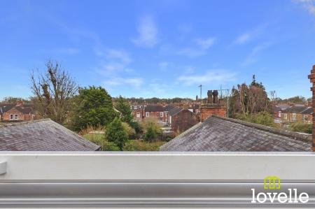 5 bedroom Terraced House for sale in Princes Avenue, Hull, HU5