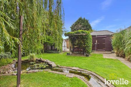 3 bedroom Semi-detached house for sale in Outlands Road, Cottingham, HU16