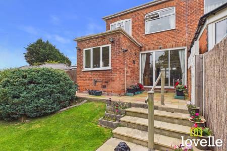 3 bedroom Semi-detached house for sale in Outlands Road, Cottingham, HU16