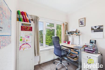 3 bedroom Semi-detached house for sale in Outlands Road, Cottingham, HU16