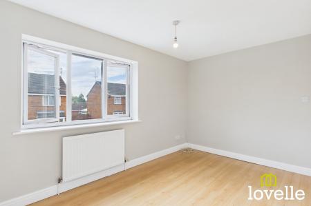 2 bedroom Semi-detached house for sale in Cawthorne Drive, Hull, HU4