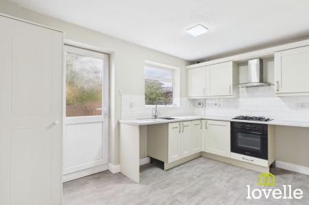 2 bedroom Semi-detached house for sale in Cawthorne Drive, Hull, HU4