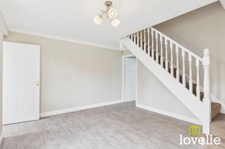2 bedroom Semi-detached house for sale in Cawthorne Drive, Hull, HU4