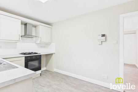 2 bedroom Semi-detached house for sale in Cawthorne Drive, Hull, HU4