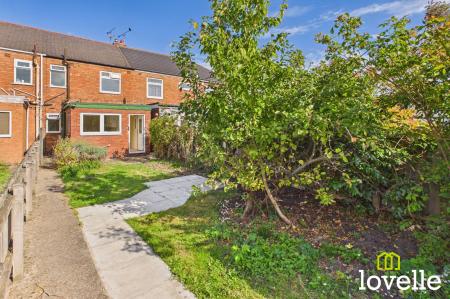 2 bedroom Terraced House for sale in Bedford Road, Hessle, HU13