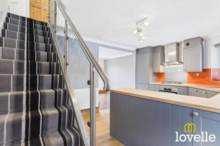 2 bedroom Semi-detached house for sale in Ocean Boulevard, Hull, HU9