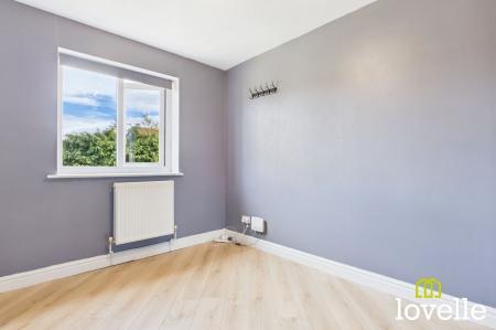 2 bedroom Semi-detached house for sale in Ocean Boulevard, Hull, HU9