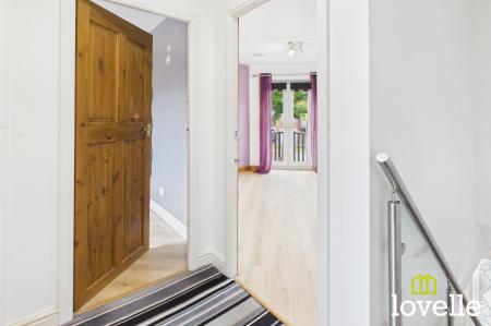 2 bedroom Semi-detached house for sale in Ocean Boulevard, Hull, HU9
