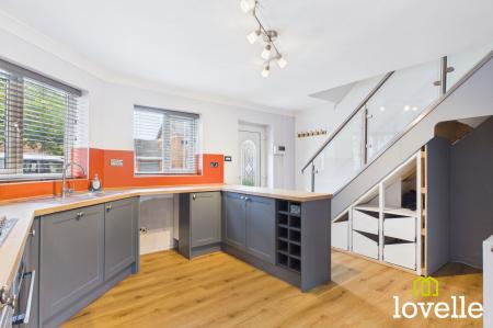 2 bedroom Semi-detached house for sale in Ocean Boulevard, Hull, HU9
