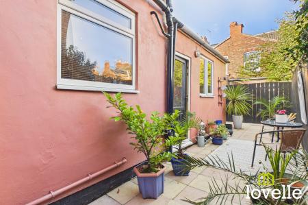 2 bedroom Terraced House for sale in Belvoir Street, Hull, HU5