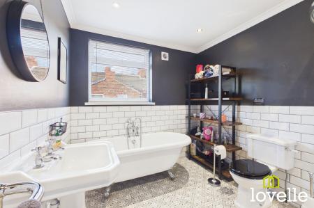 2 bedroom Terraced House for sale in Belvoir Street, Hull, HU5