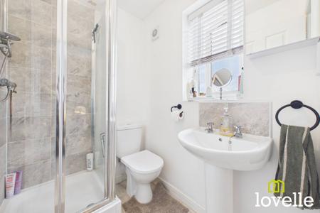 3 bedroom Detached house for sale in Mason Avenue, Hull, HU6
