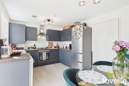 3 bedroom Detached house for sale in Mason Avenue, Hull, HU6