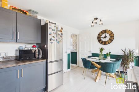 3 bedroom Detached house for sale in Mason Avenue, Hull, HU6