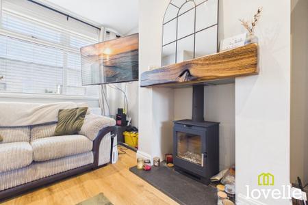 2 bedroom End of terrace house for sale in National Avenue, Hull, HU5