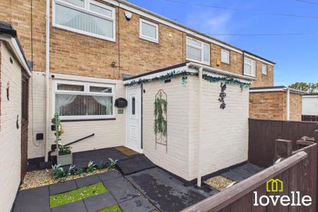 3 bedroom Terraced House for sale in Frampton Close, Bransholme, HU7