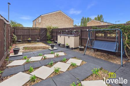 3 bedroom Terraced House for sale in Frampton Close, Bransholme, HU7