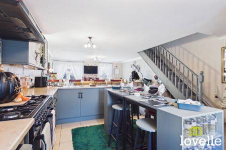 3 bedroom Terraced House for sale in Frampton Close, Bransholme, HU7