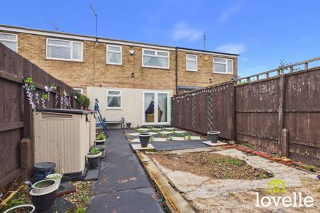 3 bedroom Terraced House for sale in Frampton Close, Bransholme, HU7