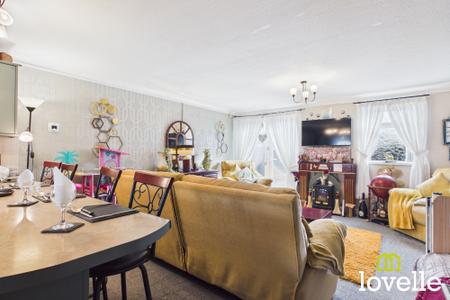 3 bedroom Terraced House for sale in Frampton Close, Bransholme, HU7