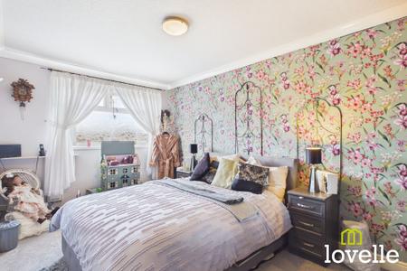 3 bedroom Terraced House for sale in Frampton Close, Bransholme, HU7