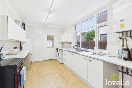 3 bedroom Property for sale in Westcott Street, Hull, HU8