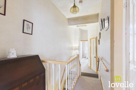 3 bedroom Property for sale in Westcott Street, Hull, HU8
