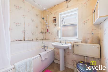 3 bedroom Property for sale in Westcott Street, Hull, HU8