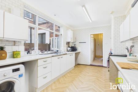 3 bedroom Property for sale in Westcott Street, Hull, HU8
