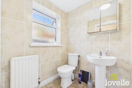 3 bedroom Property for sale in Hutt Street, Hull, HU3