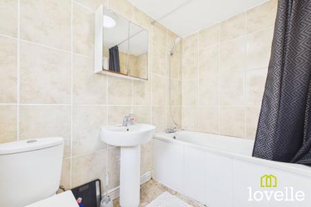 3 bedroom Property for sale in Hutt Street, Hull, HU3