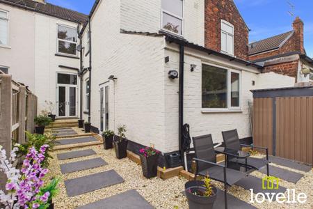 4 bedroom Property for sale in Hamlyn Avenue, Hull, HU4